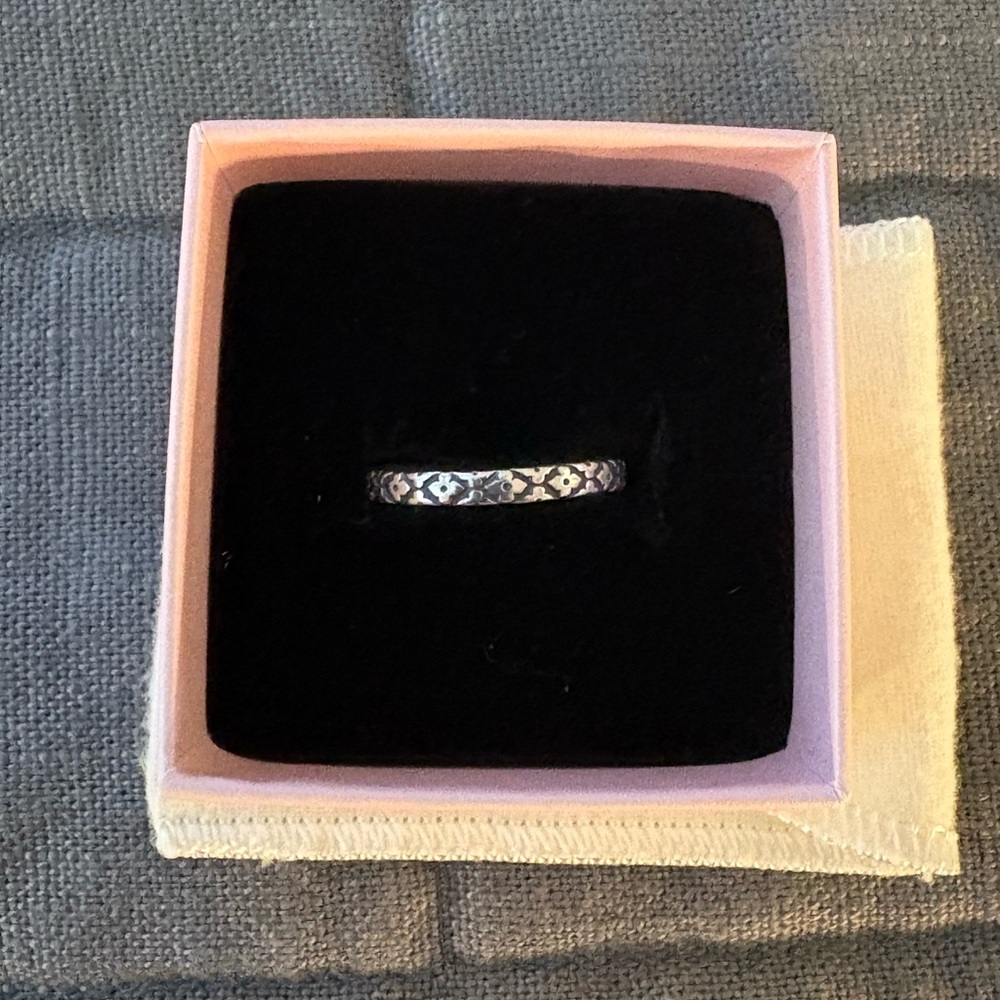 James Avery Retired Sterling Floral Garland Band Ring 🌼 SZ 6.5